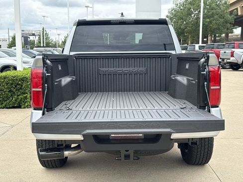 New 2026 Toyota Tacoma SR5 RWD image 31