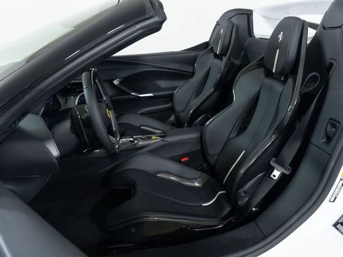 Used 2025 Ferrari 296 GTS RWD image 5