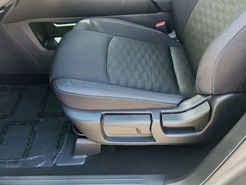 Used 2024 Nissan Pathfinder S FWD image 18