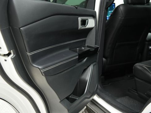 Used 2022 Ford Explorer ST w/ Equipment Group 401A AWD/4WD image 23