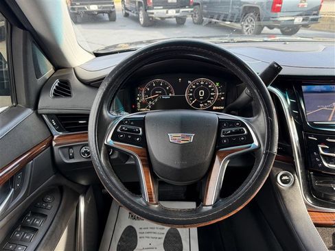Used 2015 Cadillac Escalade ESV 4WD image 20