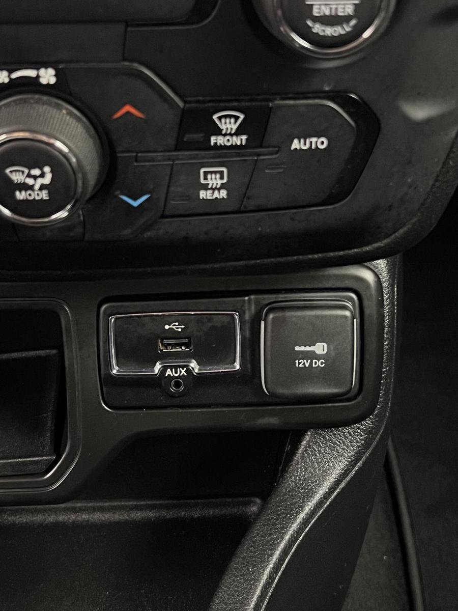Used 2019 Jeep Renegade Altitude w/ Quick Order Package 2XM FWD image 9
