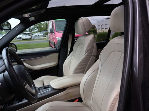 Used 2017 BMW X5 xDrive40e AWD/4WD image 19