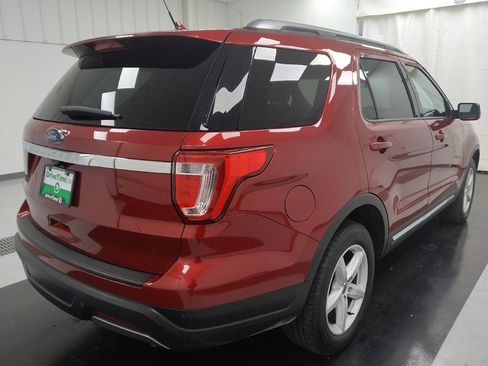Used 2019 Ford Explorer XLT w/ Equipment Group 201A FWD image 9