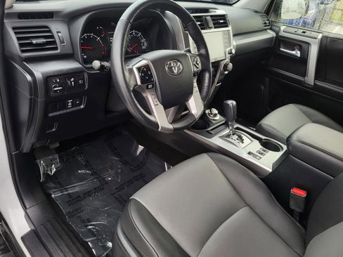 Used 2024 Toyota 4Runner SR5 Premium AWD/4WD image 17