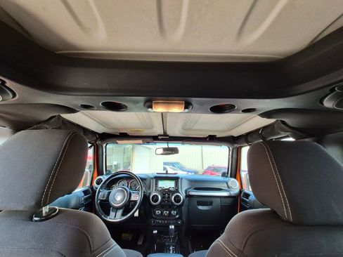 Used 2013 Jeep Wrangler Unlimited Sahara w/ Connectivity Group image 23