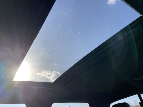 Used 2023 Nissan Frontier PRO-4X w/ Pro-4X Premium Package image 28