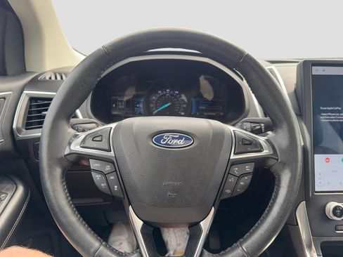 Used 2022 Ford Edge Titanium AWD/4WD image 16