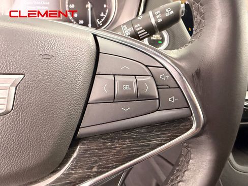 Used 2021 Cadillac XT5 Premium Luxury AWD/4WD image 18