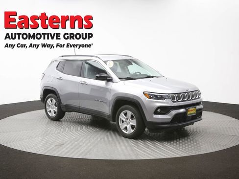 Used 2022 Jeep Compass Latitude w/ Convenience Group AWD/4WD image 48