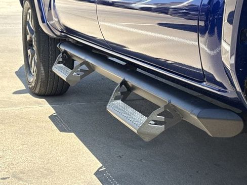 Used 2023 Toyota Tacoma SR5 RWD image 9
