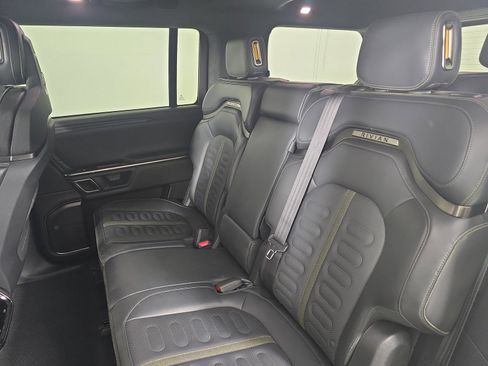 Used 2024 Rivian R1S Adventure AWD/4WD image 21