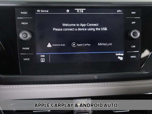 Used 2023 Volkswagen Taos SEL AWD/4WD image 9