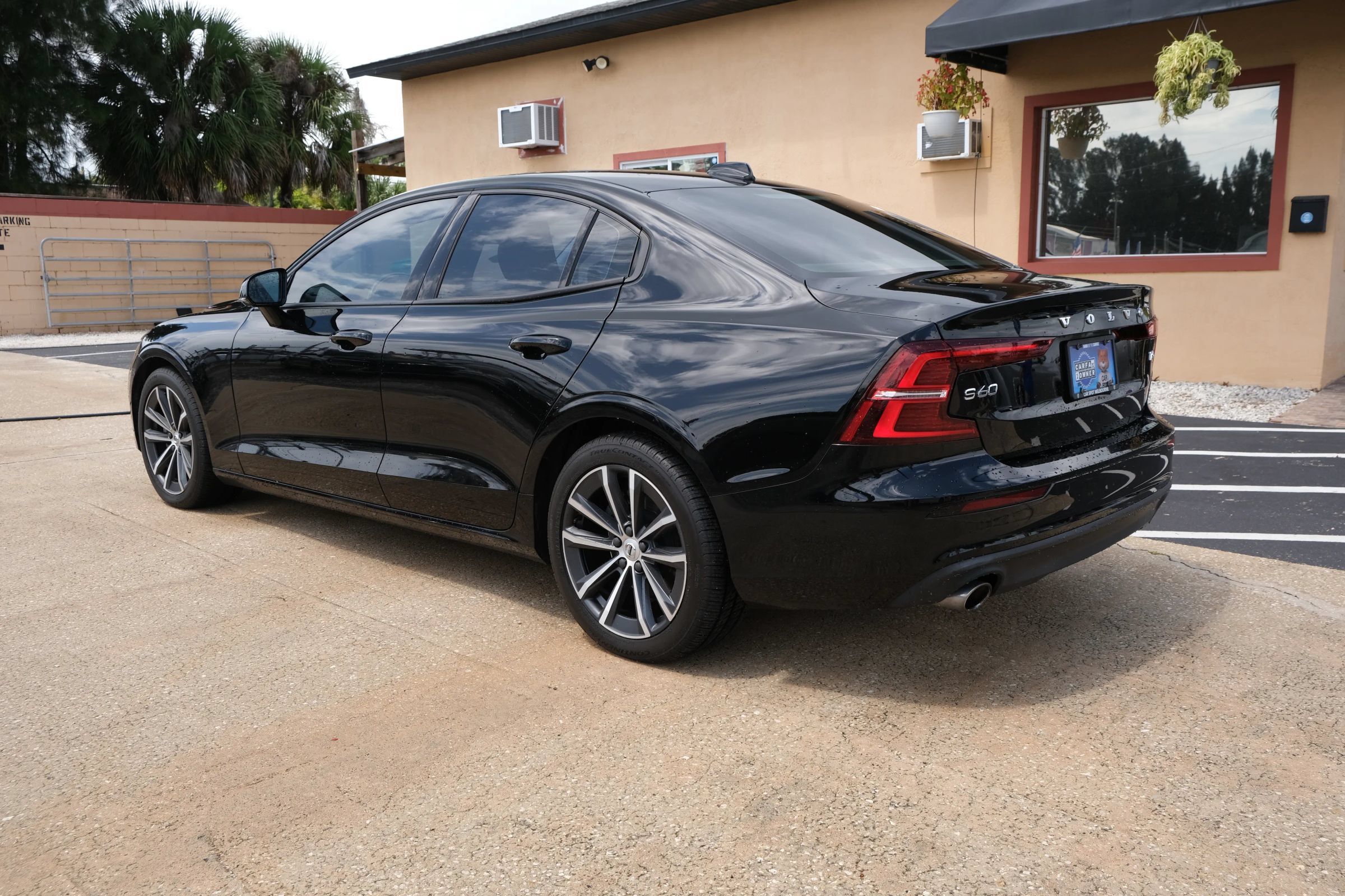 Used 2021 Volvo S60 T5 Momentum FWD image 7