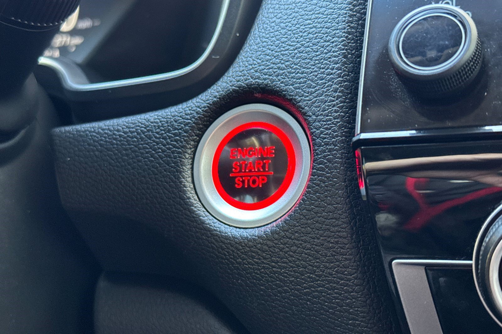 Used 2020 Honda CR-V Touring image 17