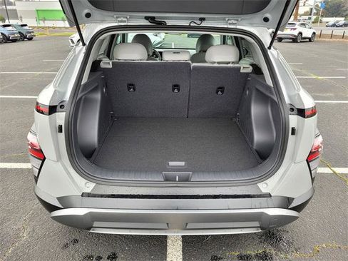 New 2026 Hyundai Kona SEL Premium image 17