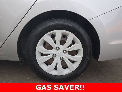 Used 2019 Hyundai Accent SE image 34