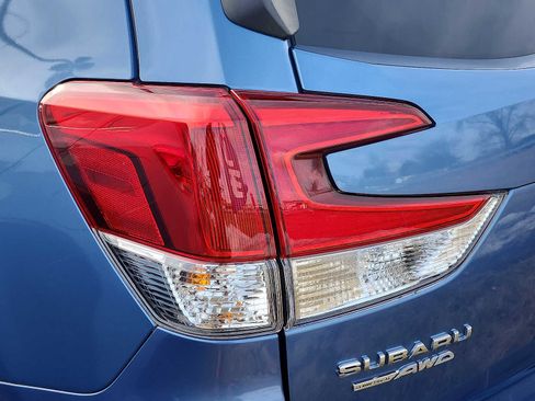 Used 2021 Subaru Forester Premium image 9