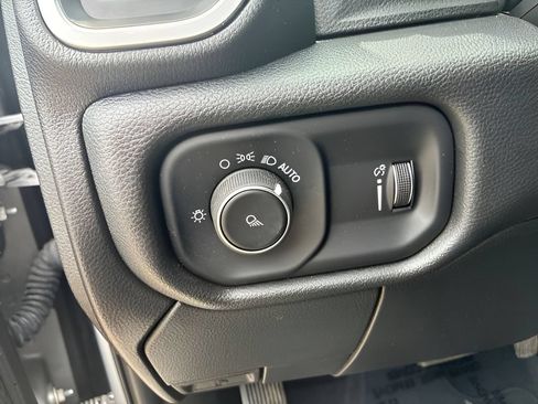 Used 2022 RAM 2500 Big Horn w/ Snow Chief Group AWD/4WD image 18