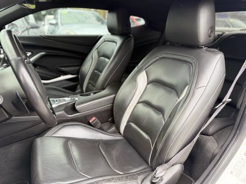 Used 2017 Chevrolet Camaro LT RWD image 12