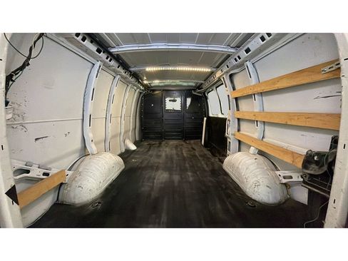 Used 2018 GMC Savana 2500 w/ Driver Convenience Package image 14