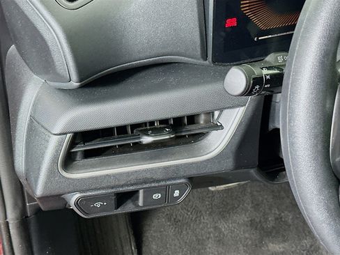 Used 2025 Kia K4 LXS image 17