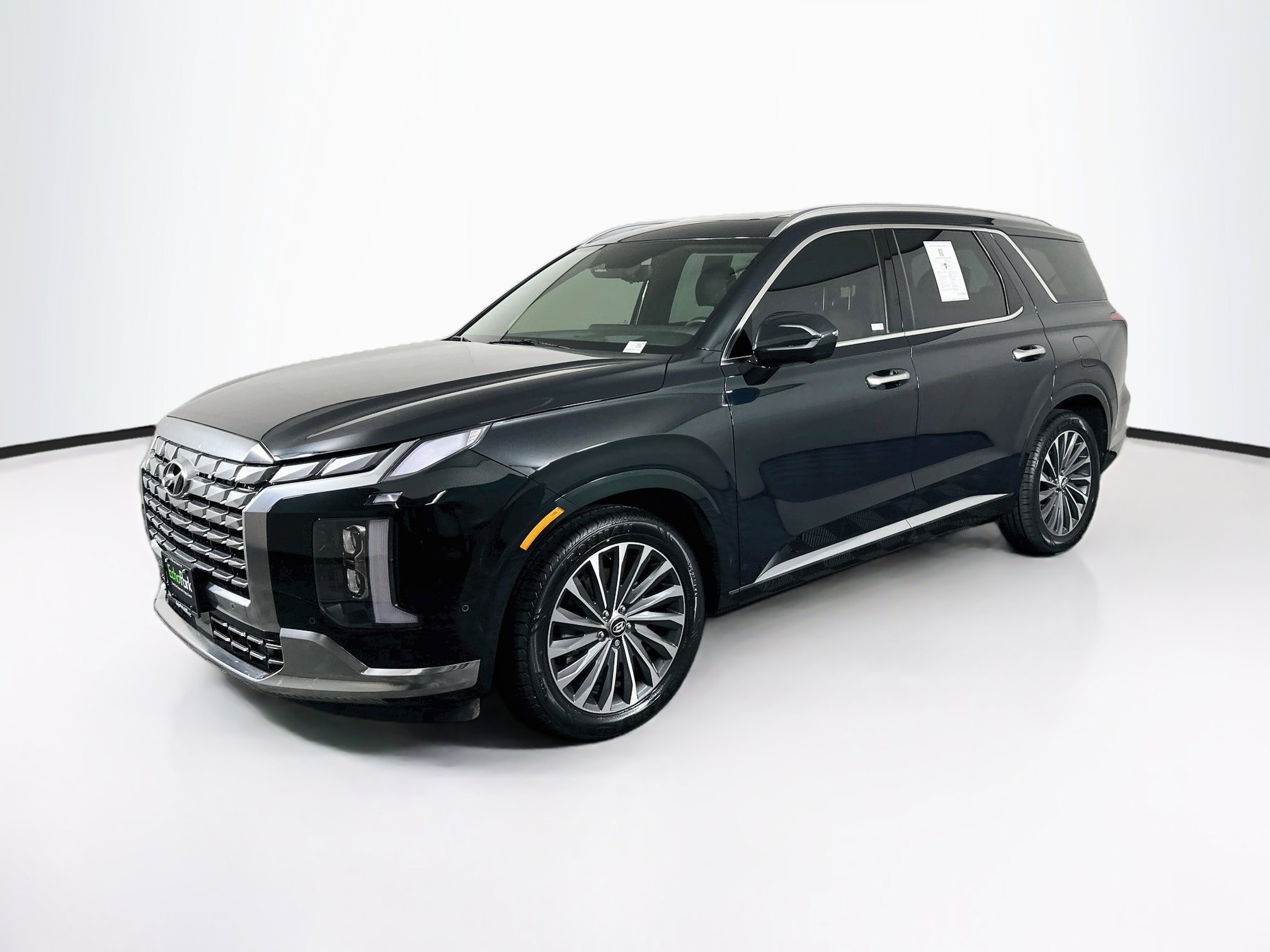 Used 2024 Hyundai Palisade Calligraphy AWD/4WD image 3