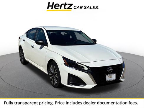 Used 2025 Nissan Altima 2.5 SV FWD image 1