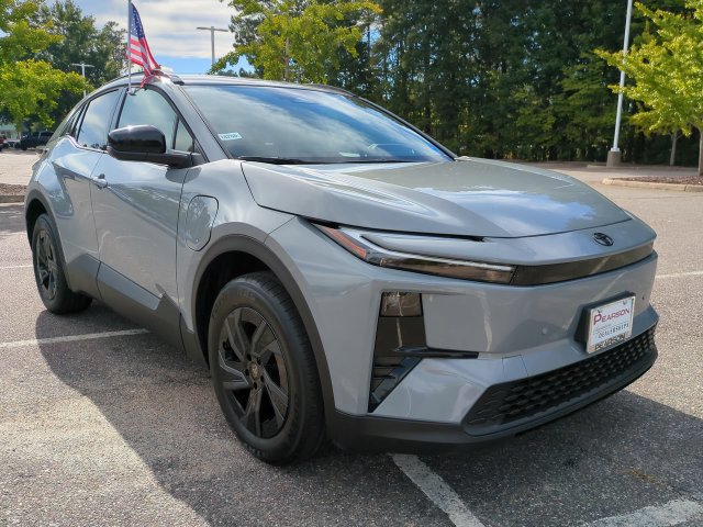 New 2027 Toyota C-HR w/ ALL Weather Mat Package (TMS) AWD/4WD image 2