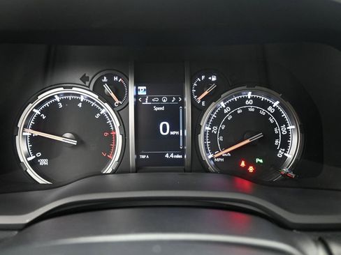 Used 2022 Toyota 4Runner Limited image 19