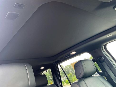 Used 2025 Toyota Sequoia Platinum AWD/4WD image 21