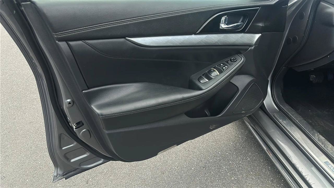 Used 2016 Nissan Maxima 3.5 SL FWD image 16