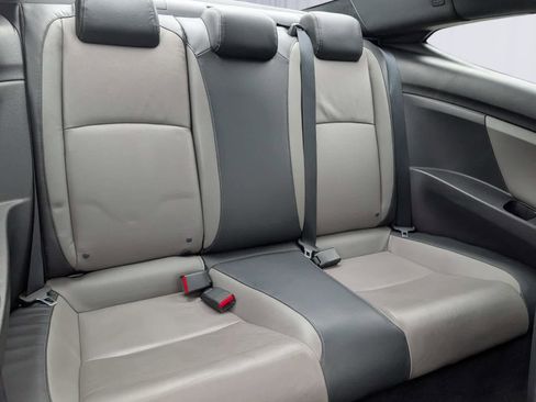 Used 2016 Honda Civic Touring image 10