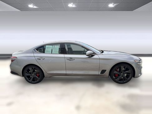 Used 2022 Genesis G70 3.3T image 8