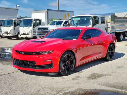 Used 2023 Chevrolet Camaro SS RWD image 7