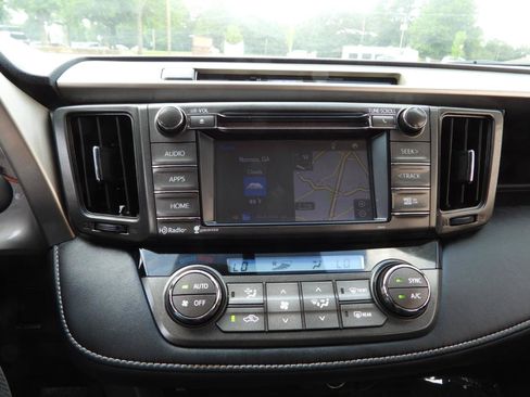 Used 2015 Toyota RAV4 XLE FWD image 46