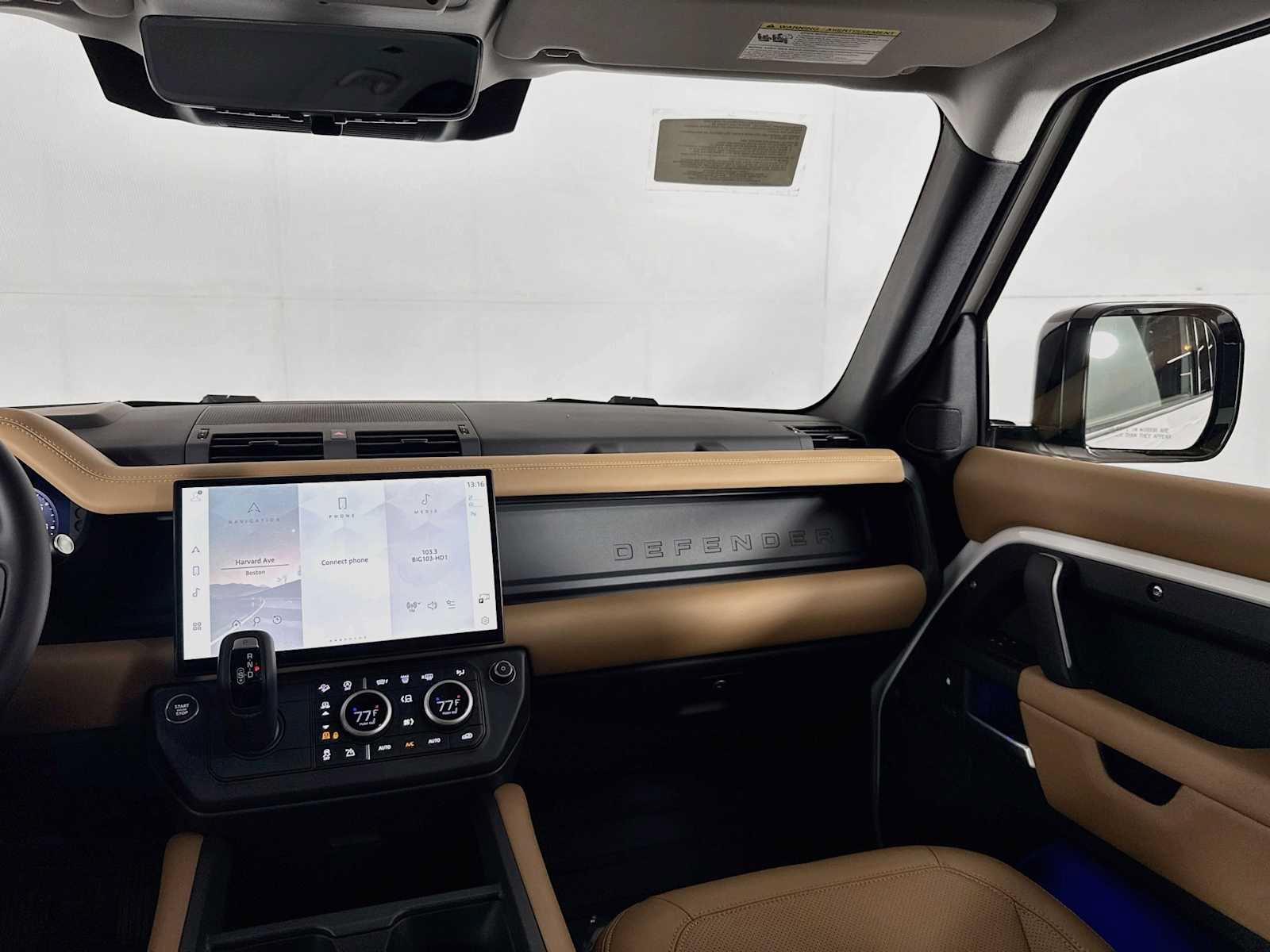 New 2026 Land Rover Defender 110 X-Dynamic SE AWD/4WD image 32