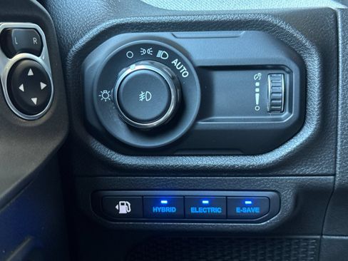 Used 2024 Jeep Wrangler Unlimited AWD/4WD image 34