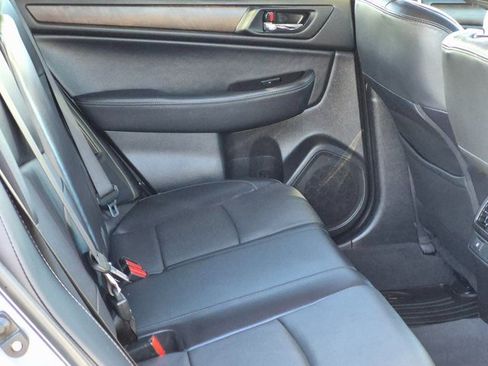 Used 2017 Subaru Outback 2.5i Limited image 21