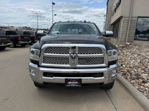 Used 2018 RAM 2500 Laramie AWD/4WD image 2