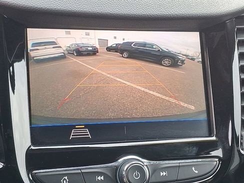 Used 2022 Chevrolet Trax LS w/ Tint and Cruise Package image 5