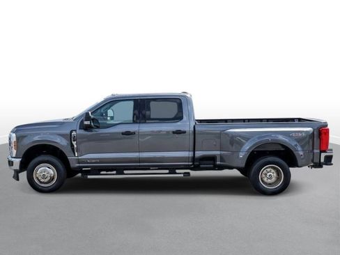 Certified 2024 Ford F350 XLT AWD/4WD image 5