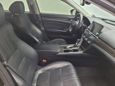 Used 2018 Honda Accord Touring image 21