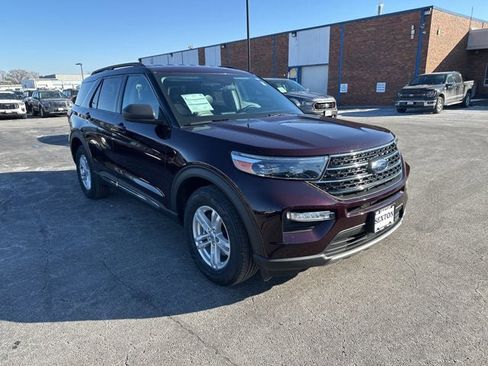 Certified 2022 Ford Explorer XLT w/ Equipment Group 202A image 1