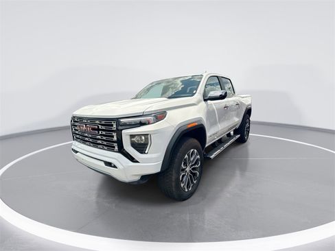 New 2025 GMC Canyon Denali image 4