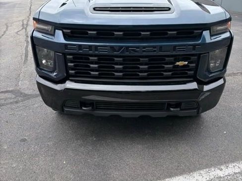 Used 2021 Chevrolet Silverado 2500 Custom w/ Custom Value Package AWD/4WD image 8