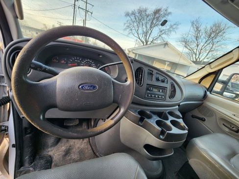 Used 2007 Ford E-250 and Econoline 250 RWD image 11