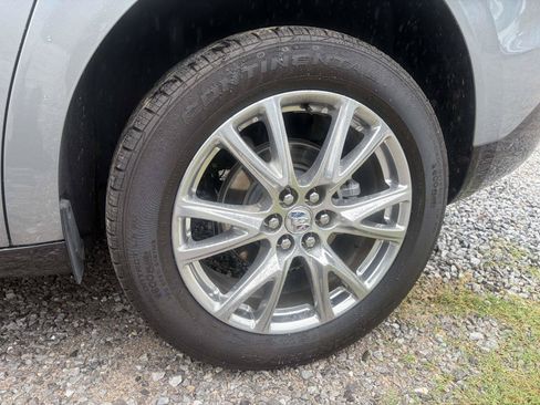 Used 2023 Buick Enclave Premium w/ Experience Buick Package FWD image 6