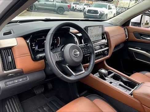 Certified 2025 Nissan Pathfinder Platinum w/ Cargo Package image 14