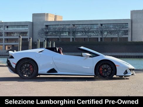 Used 2024 Lamborghini Huracan EVO image 6